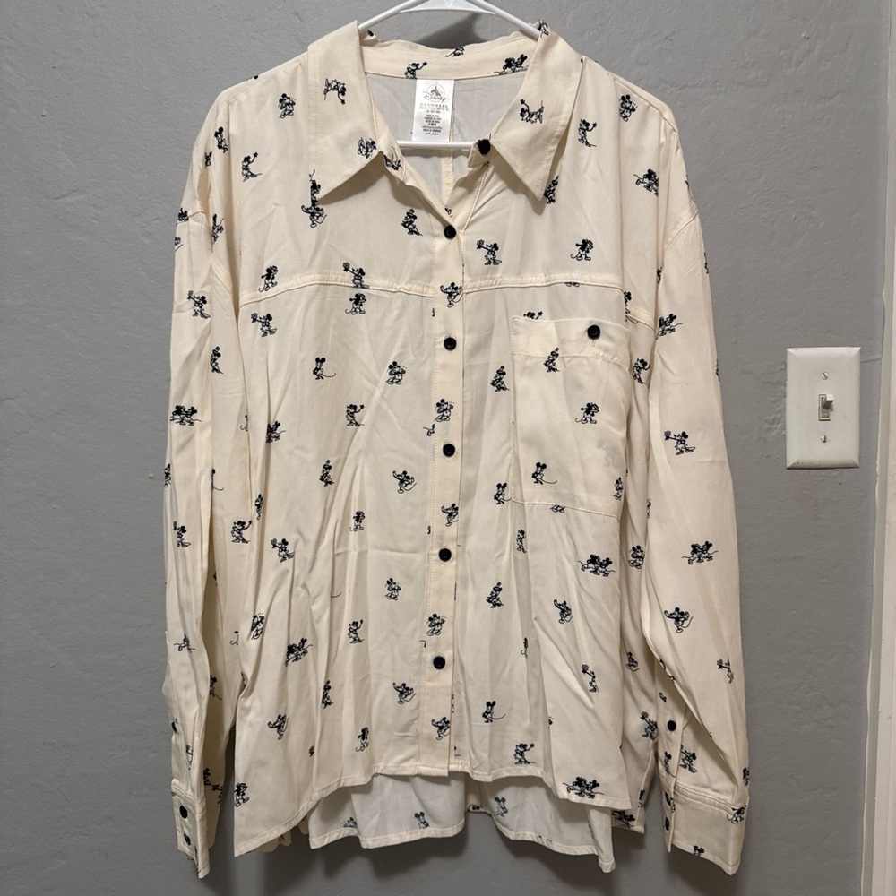 DISNEY BLACK AND CREAM BUTTON DOWN WITH MINNIE AND MICKEY MOUSE